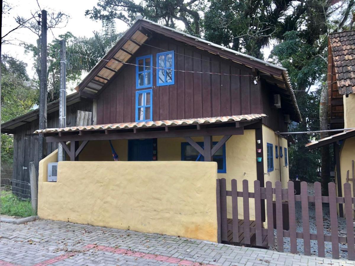 Chalés no centro de Bombinhas Kültér fotó