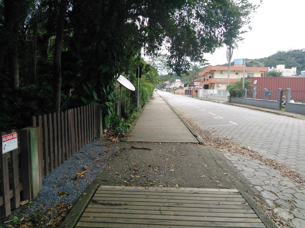 Chalés no centro de Bombinhas Villa Kültér fotó